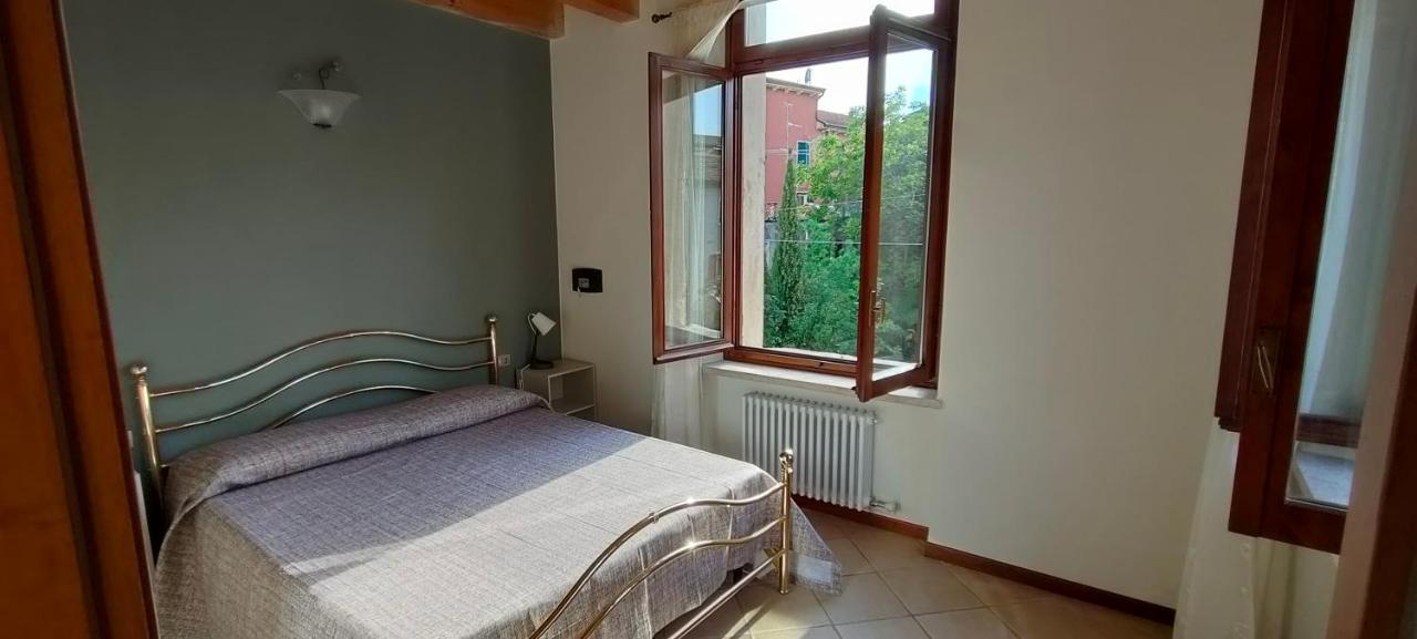 Alla Vecchia Scuola Hotel Лацизе Екстериор снимка